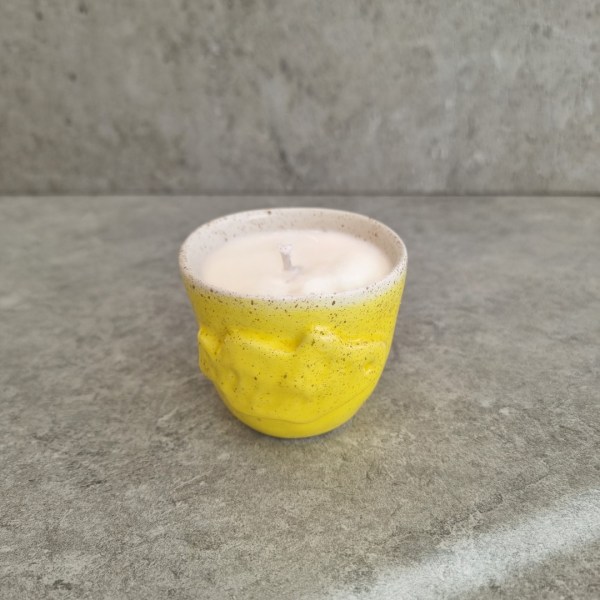 CANDLE IN CUP - FULL YELLOW FISH
