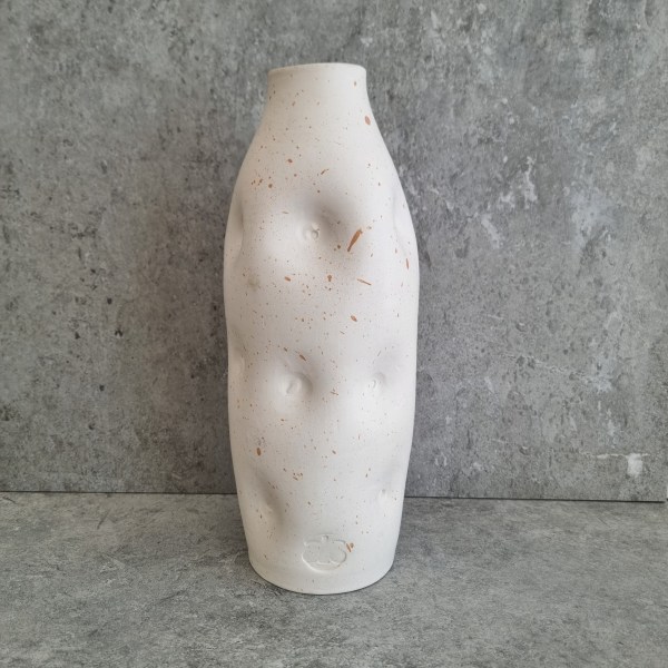 TALL CORAL VASE - WHITE
