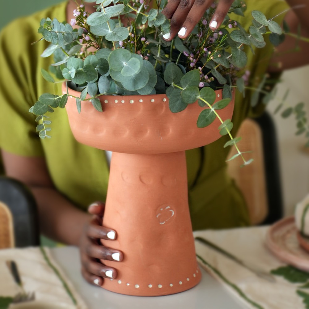 ELEVATED TERRACOTTA BOWL – A STATEMENT CENTERPIECE - Image 4